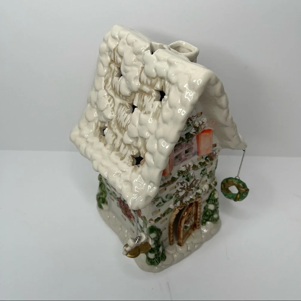 Porcelain Luminary Holiday House‎
